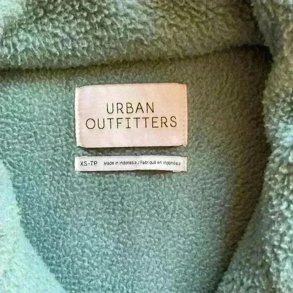 Urban Outfitters Size XS Teal Long Sleeve Zip Up Fleece With 2 Pockets - Picture 2 of 4